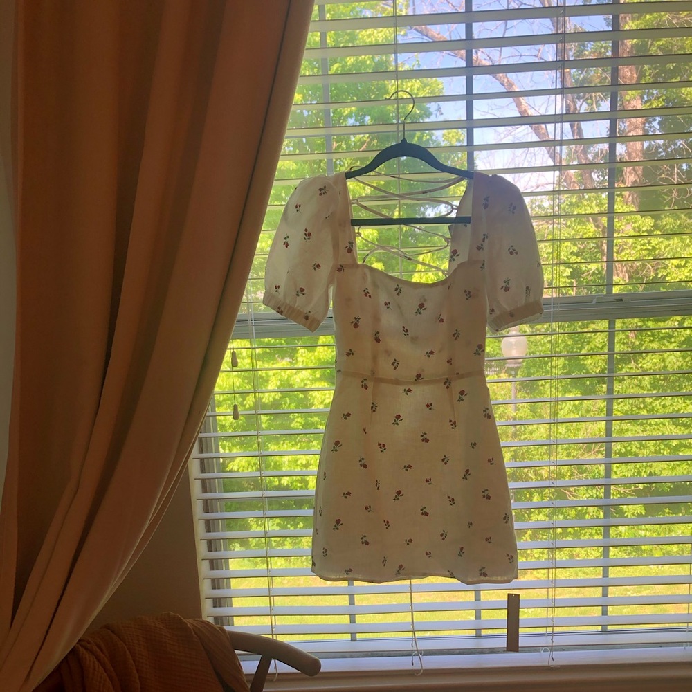 Cute reformation dress
